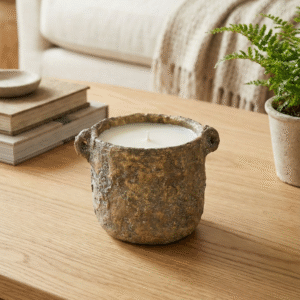 נר בכלי מבטון מראה מחוספס